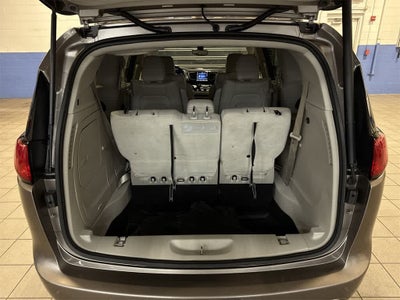 Chrysler Pacifica Hybrid Touring L 2018