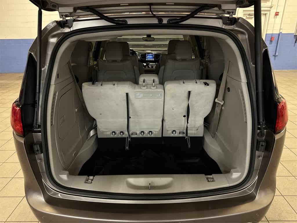 Chrysler Pacifica Hybrid Touring L 2018