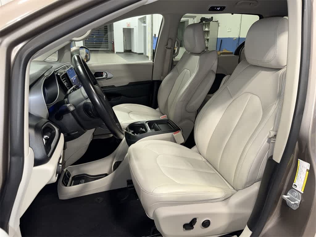 Chrysler Pacifica Hybrid Touring L 2018