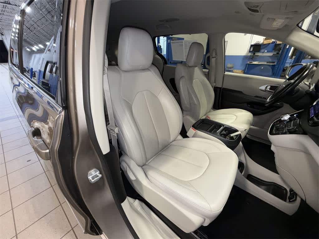 Chrysler Pacifica Hybrid Touring L 2018