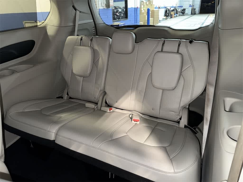 Chrysler Pacifica Hybrid Touring L 2018