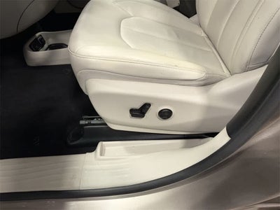 Chrysler Pacifica Hybrid Touring L 2018