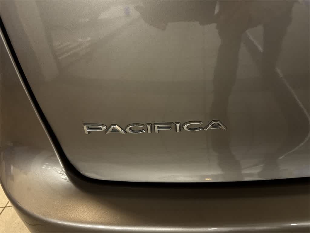Chrysler Pacifica Hybrid Touring L 2018