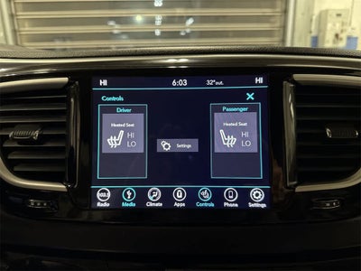 Chrysler Pacifica Hybrid Touring L 2018