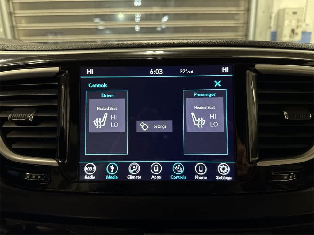 Chrysler Pacifica Hybrid Touring L 2018