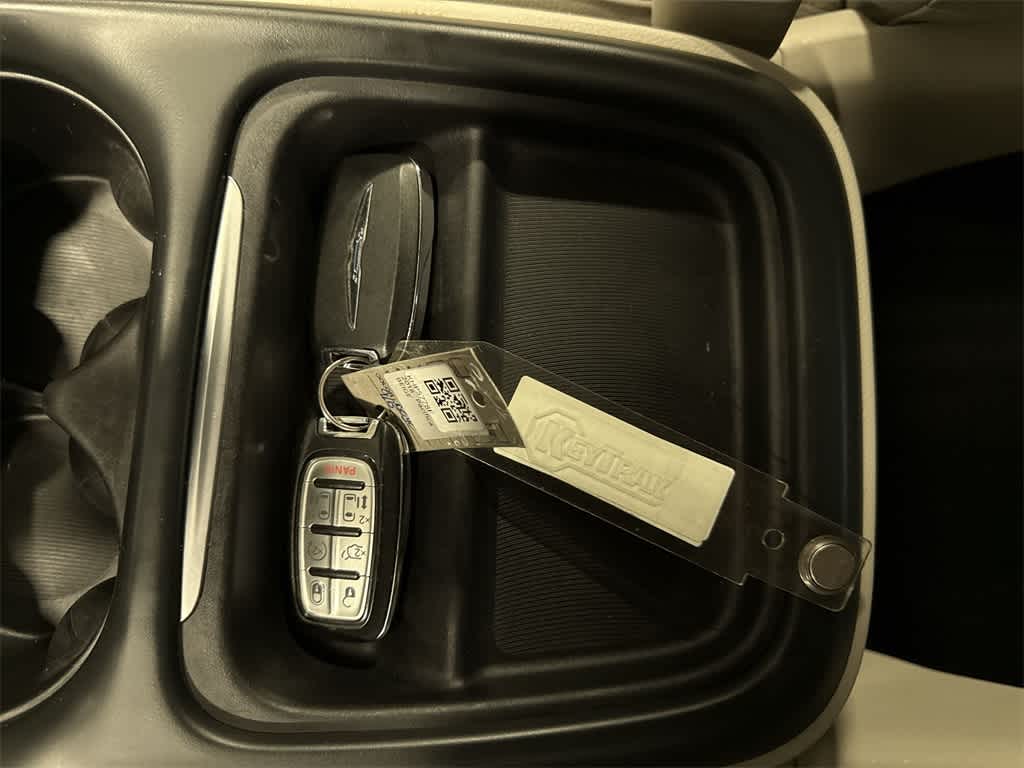 Chrysler Pacifica Hybrid Touring L 2018