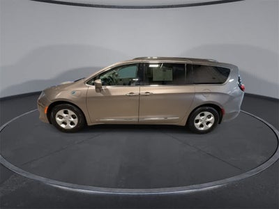 Chrysler Pacifica Hybrid Touring L 2018