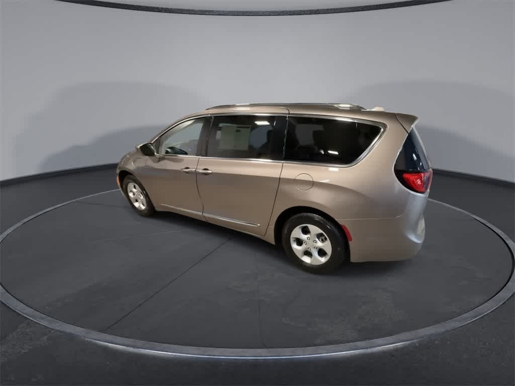 Chrysler Pacifica Hybrid Touring L 2018