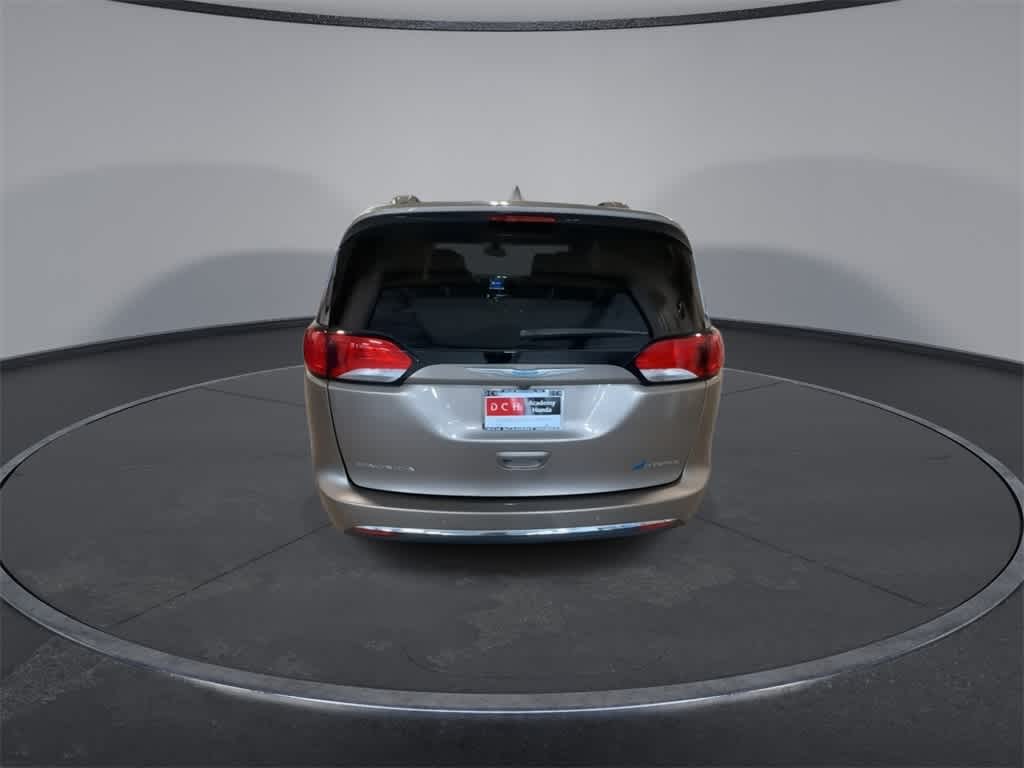 Chrysler Pacifica Hybrid Touring L 2018