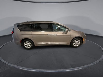 Chrysler Pacifica Hybrid Touring L 2018