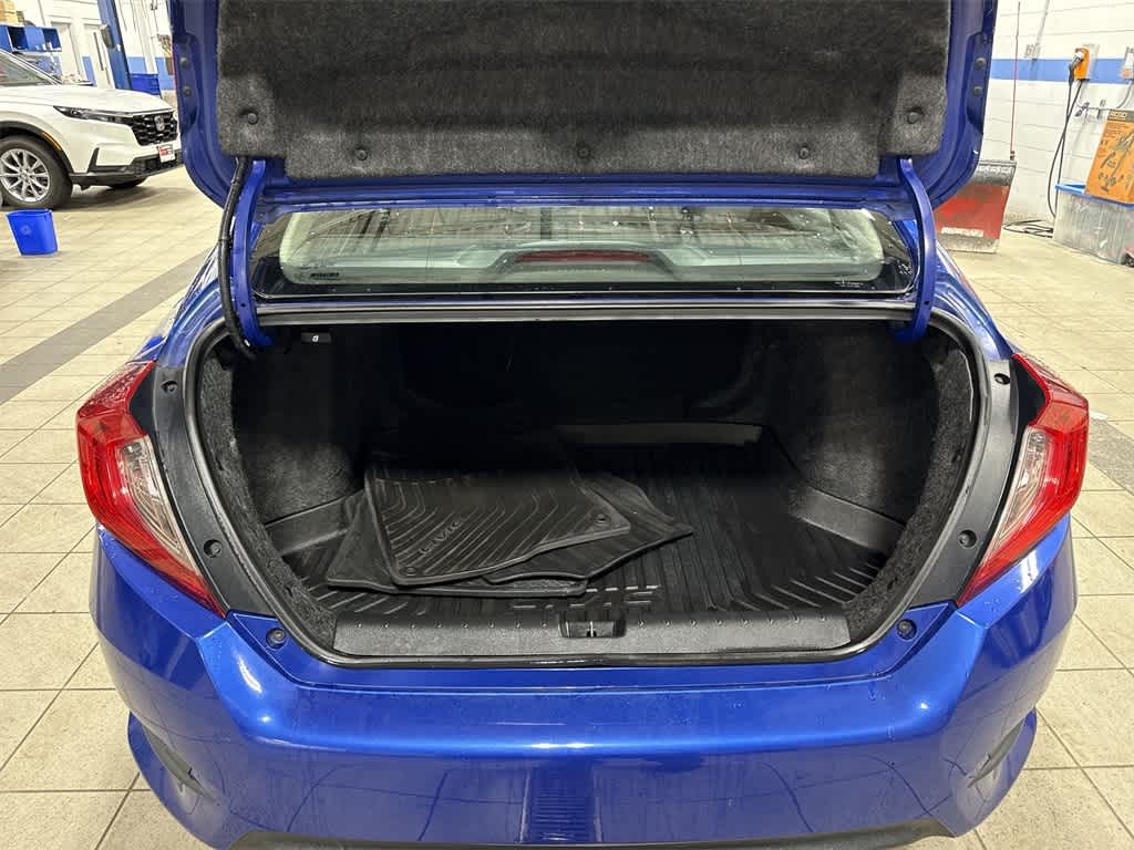 Honda Civic Sedán LX 2017