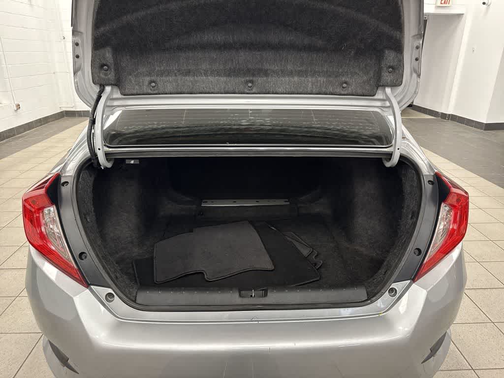 Honda Civic Sedán LX 2016