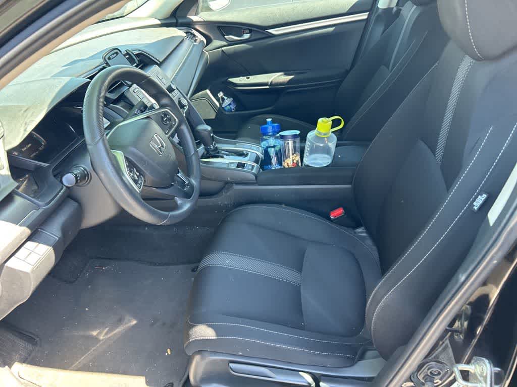 Honda Civic Sedán LX 2019