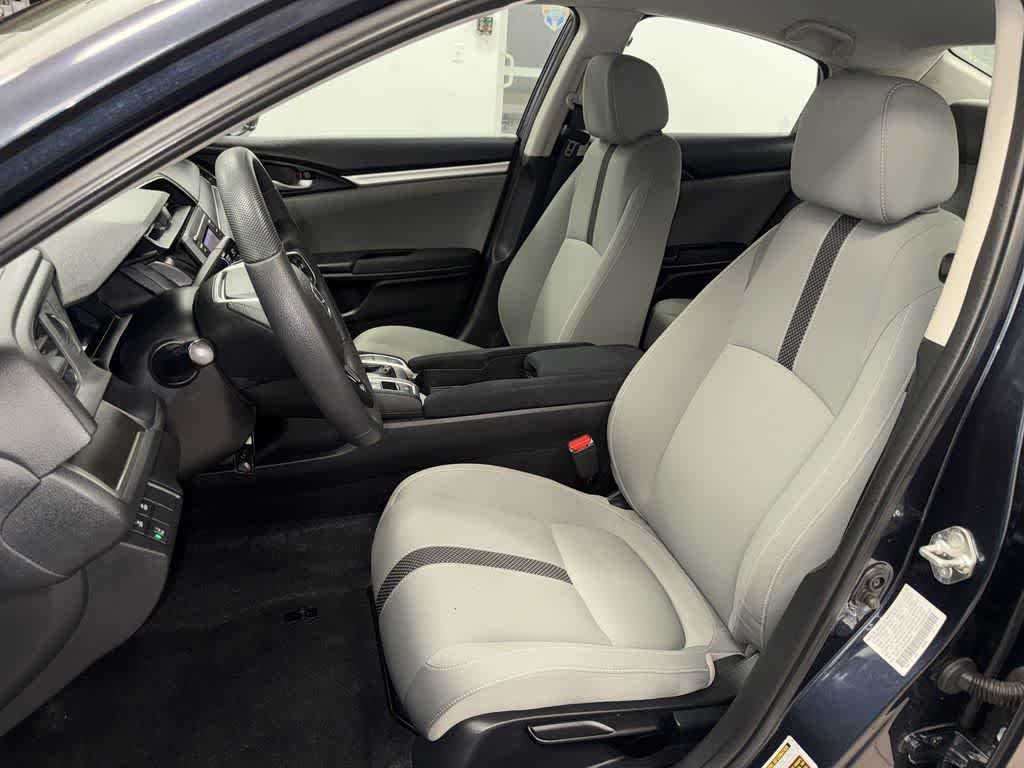 Honda Civic Sedán LX 2019