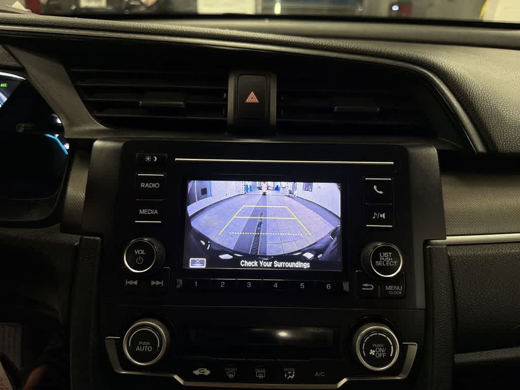 Honda Civic Sedán LX 2019