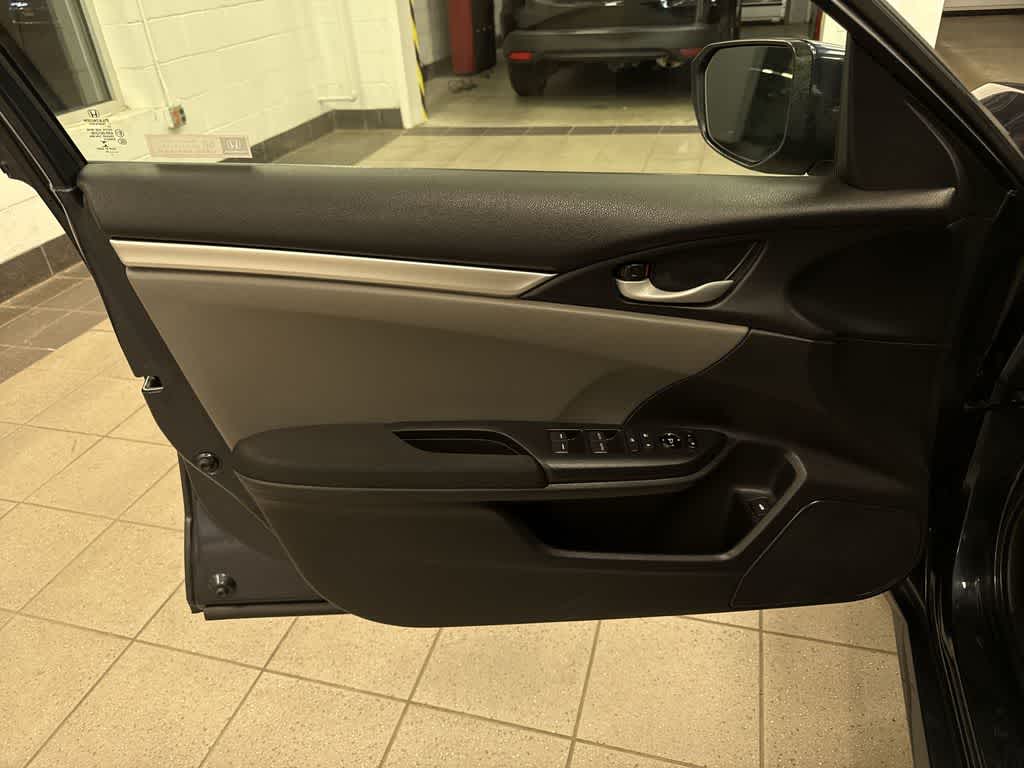 Honda Civic Sedán LX 2019