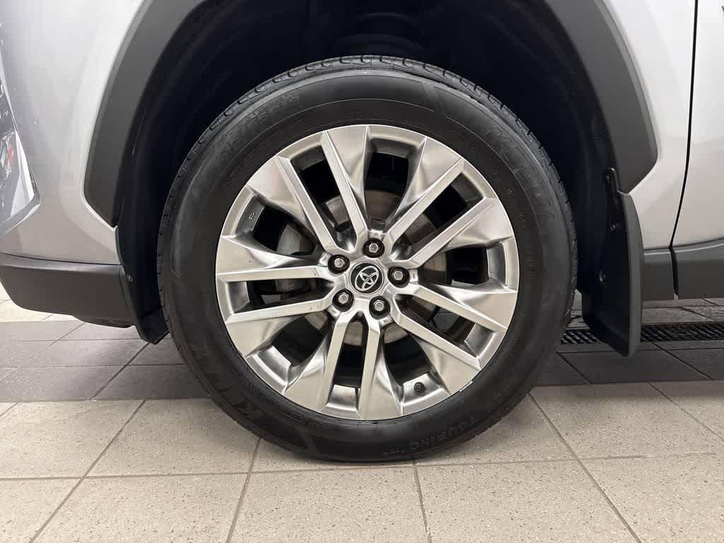 Toyota RAV4 XLE Premium 2021
