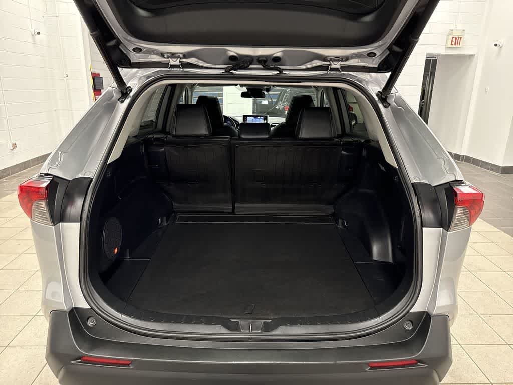 Toyota RAV4 XLE Premium 2021