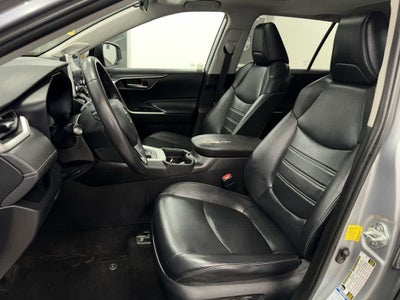 Toyota RAV4 XLE Premium 2021