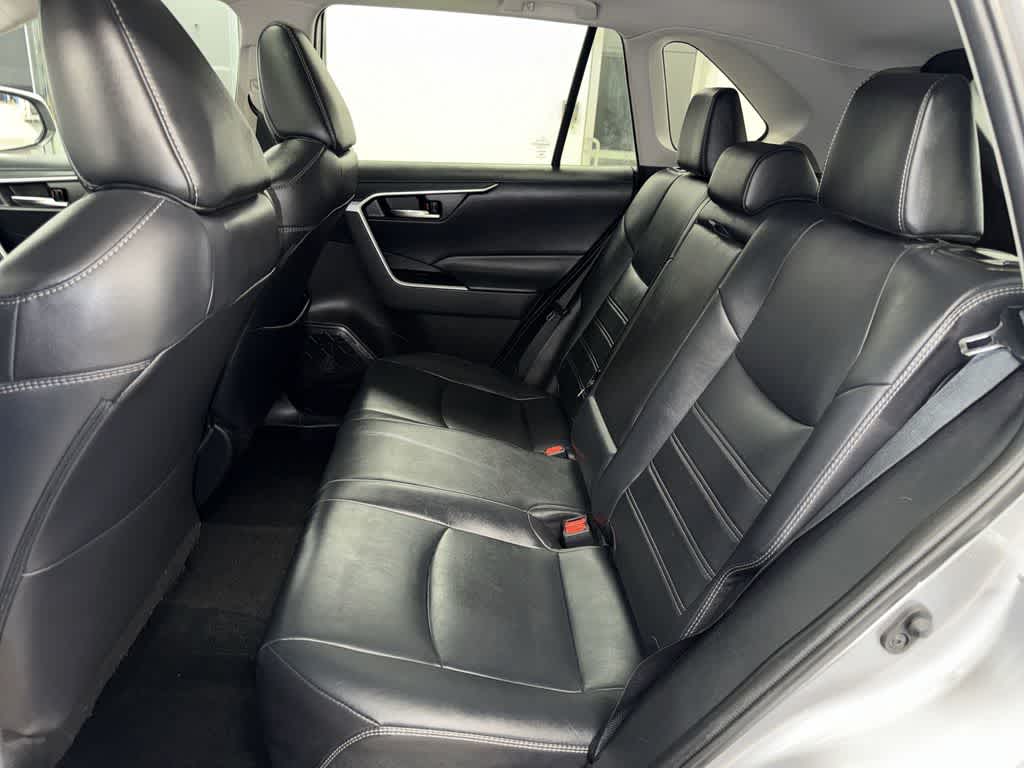 Toyota RAV4 XLE Premium 2021