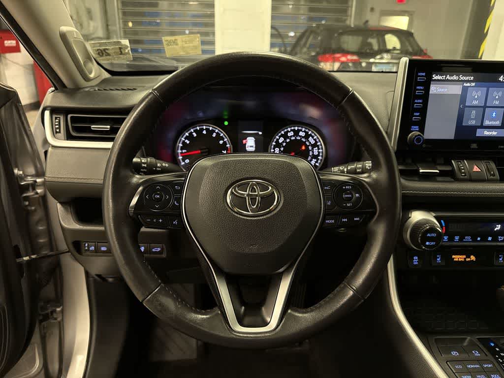 Toyota RAV4 XLE Premium 2021