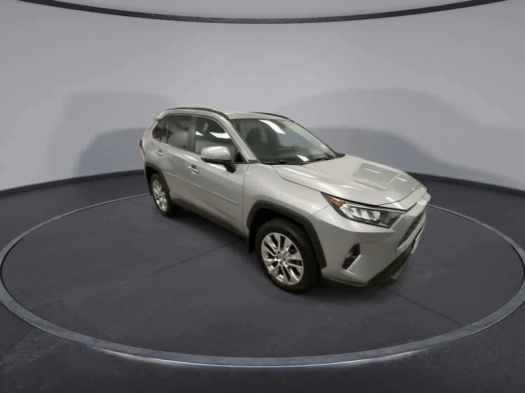 Toyota RAV4 XLE Premium 2021
