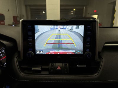 Toyota RAV4 XLE Premium 2021