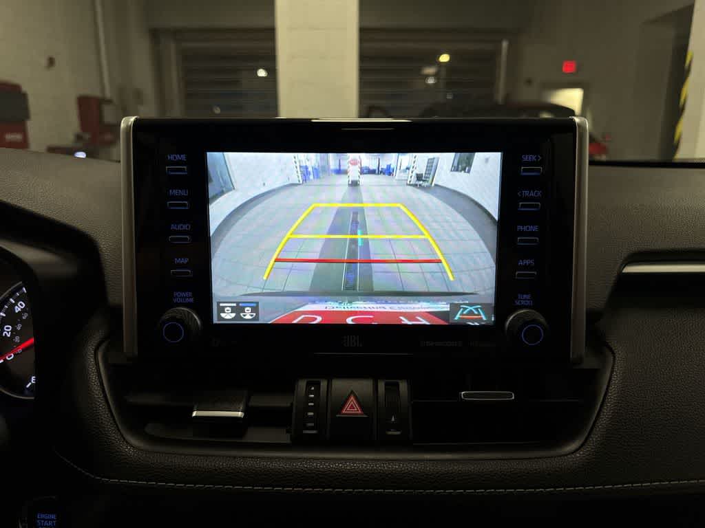 Toyota RAV4 XLE Premium 2021