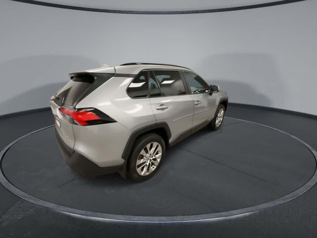 Toyota RAV4 XLE Premium 2021