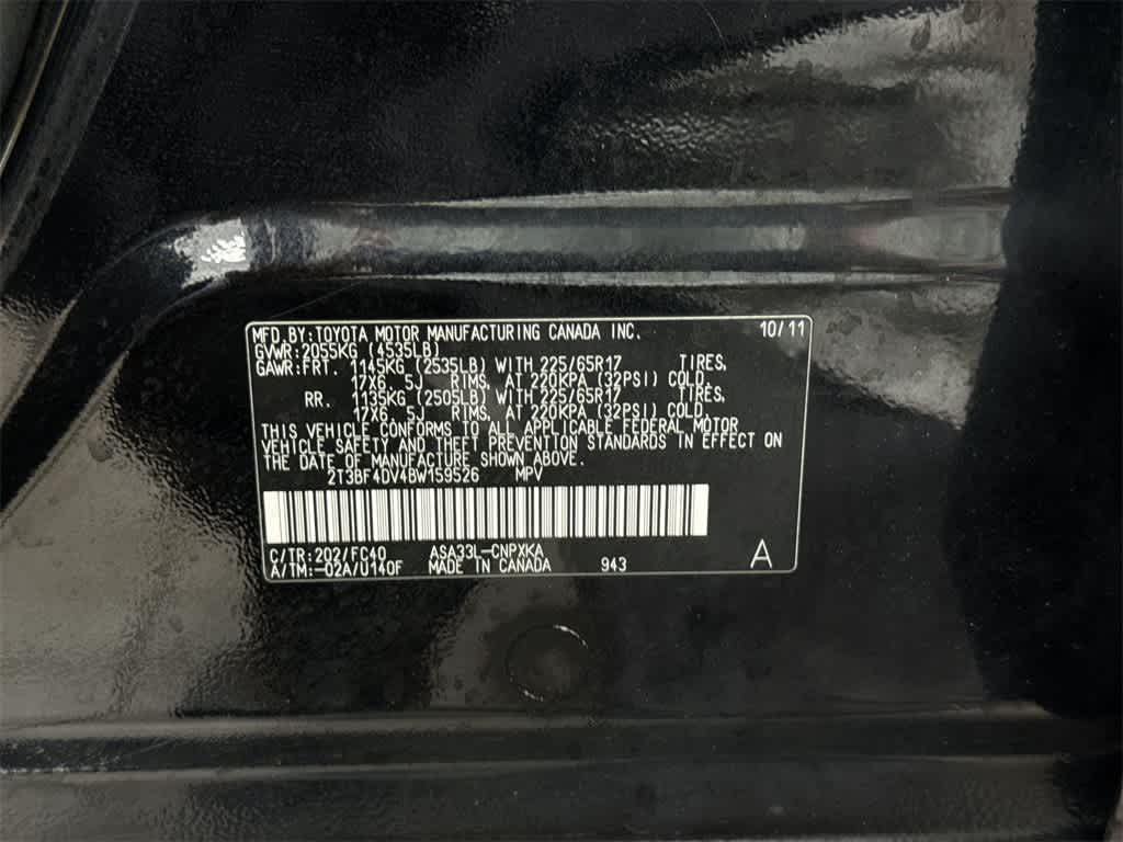 Toyota RAV4 4WD 4 puertas, 4 cilindros, transmisión automática de 4 velocidades (nacional) 2011