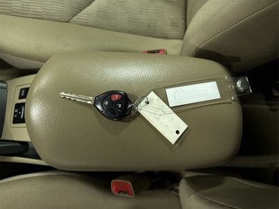 Toyota RAV4 4WD 4 puertas, 4 cilindros, transmisión automática de 4 velocidades (nacional) 2011