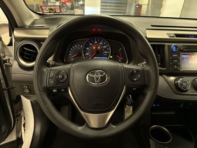 Toyota RAV4 LE 2015