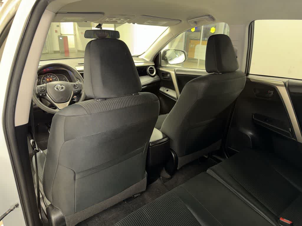 Toyota RAV4 LE 2015