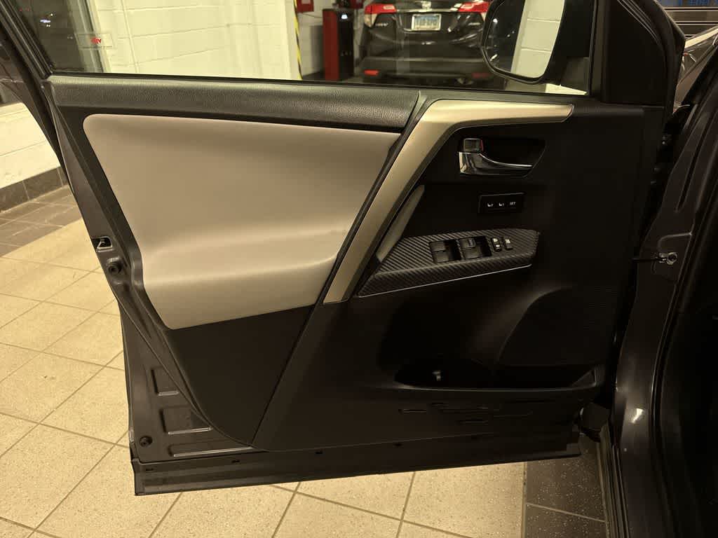 Toyota RAV4 Limited 2015