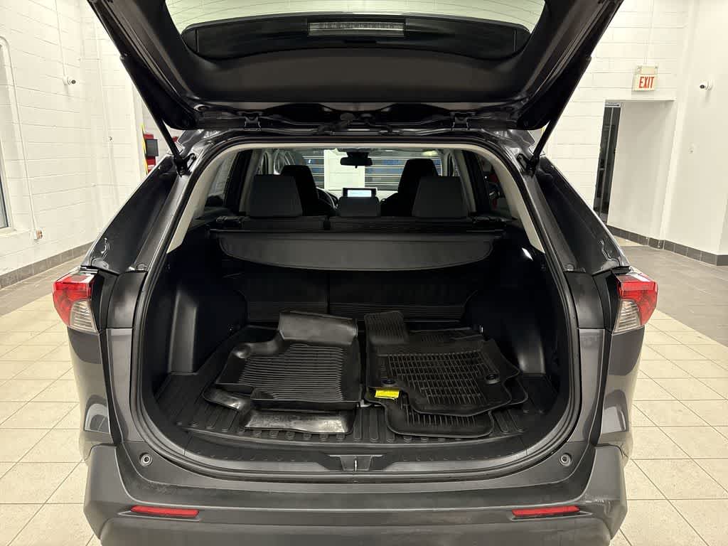 Toyota RAV4 LE 2023