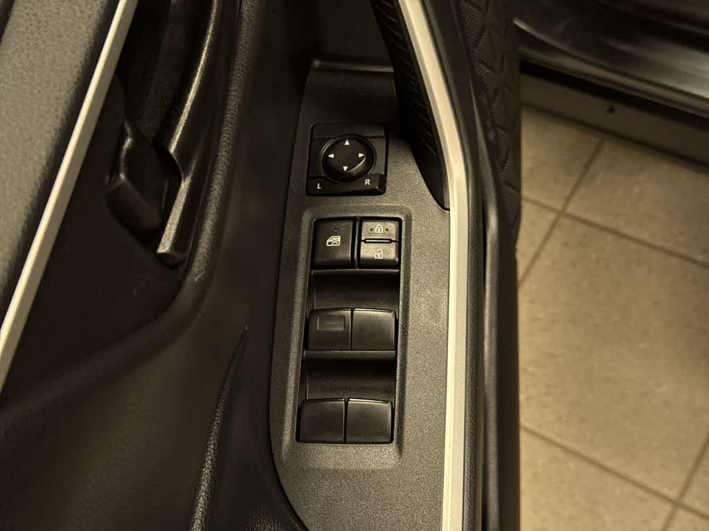Toyota RAV4 LE 2023