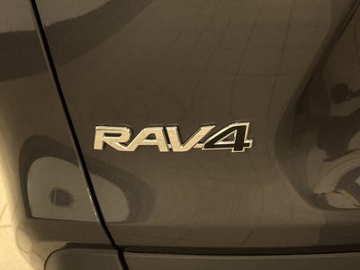 Toyota RAV4 LE 2023