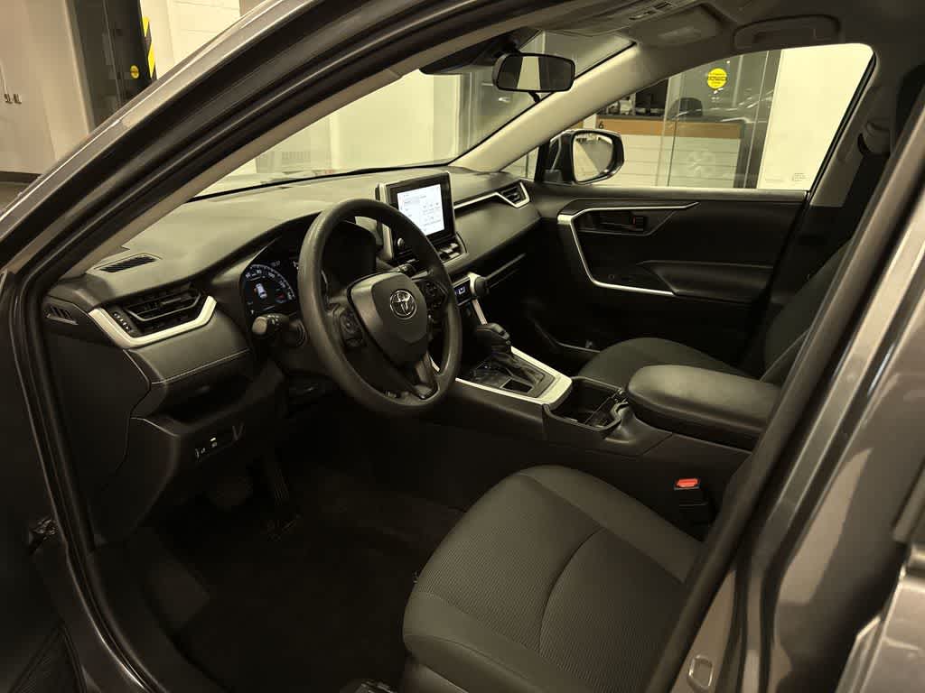 Toyota RAV4 LE 2023
