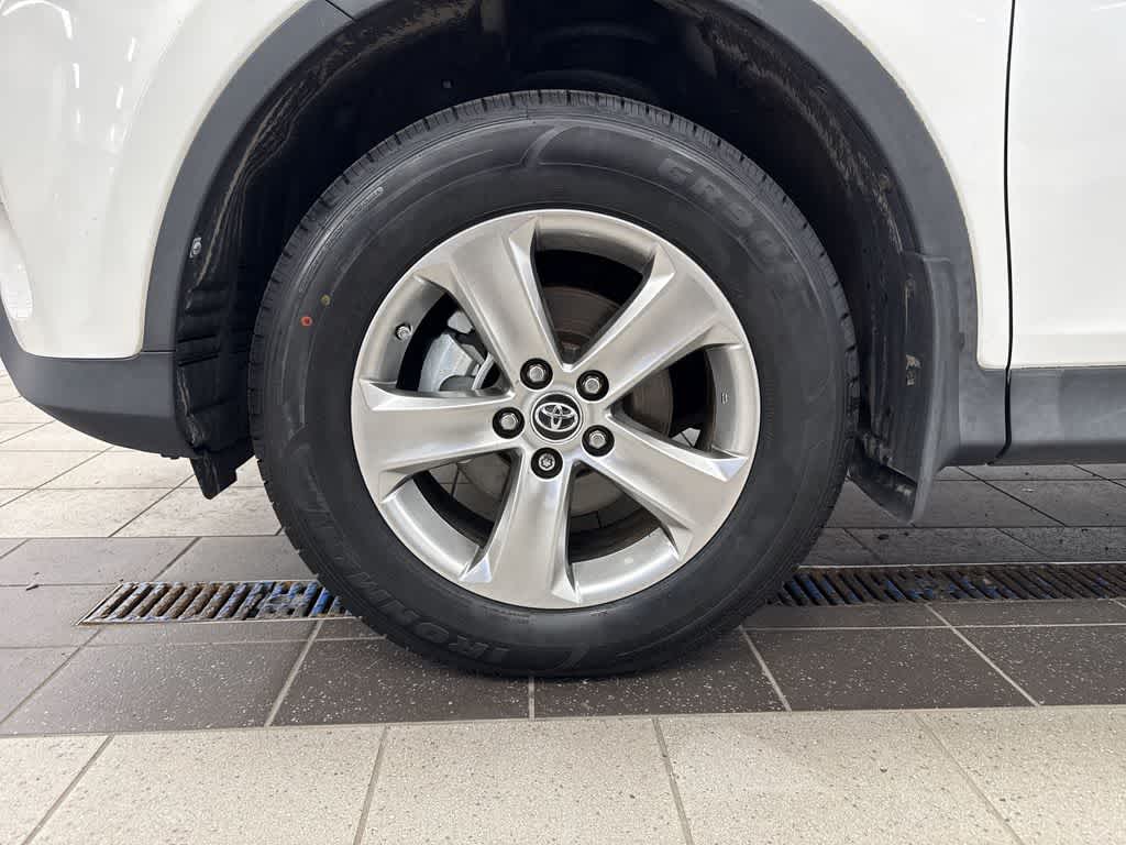 Toyota RAV4 XLE 2015