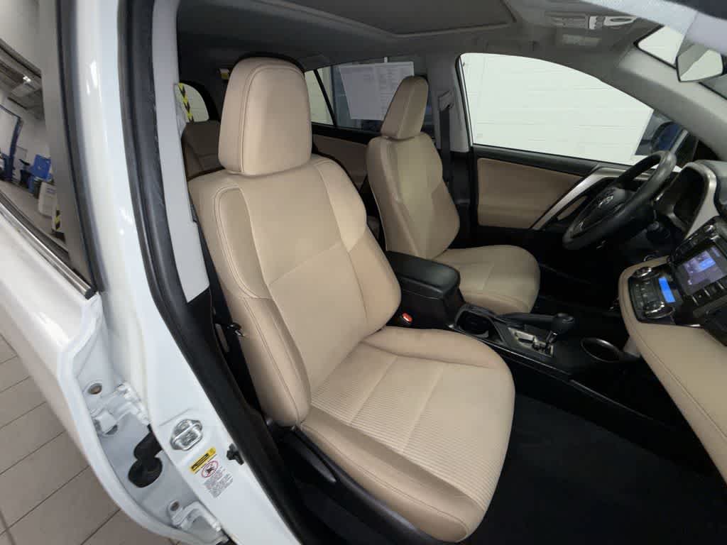 Toyota RAV4 XLE 2015