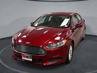 Ford Fusion S 2015