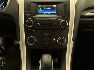 Ford Fusion S 2015