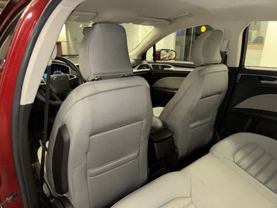 Ford Fusion S 2015