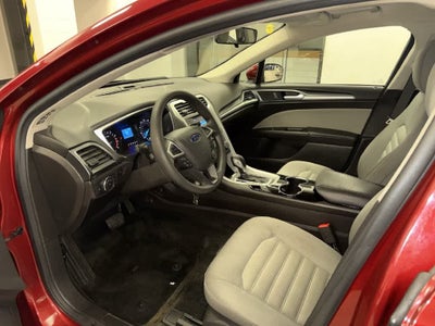 Ford Fusion S 2015