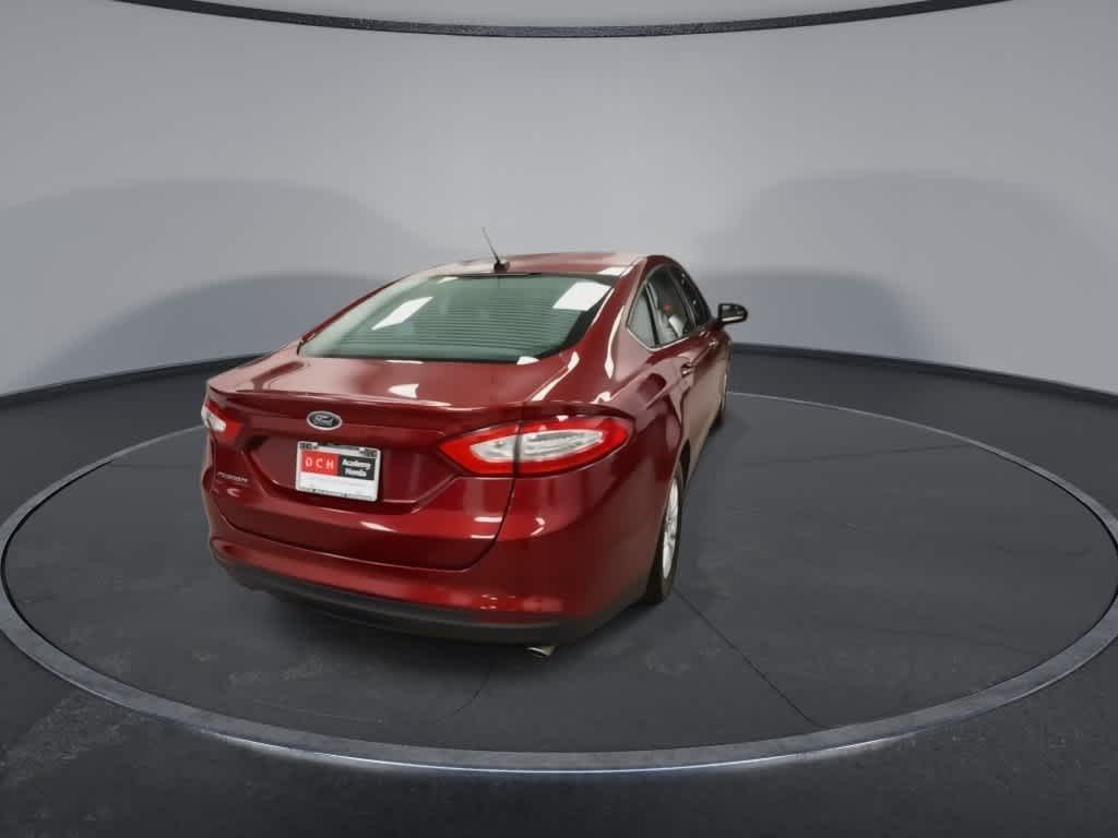 Ford Fusion S 2015