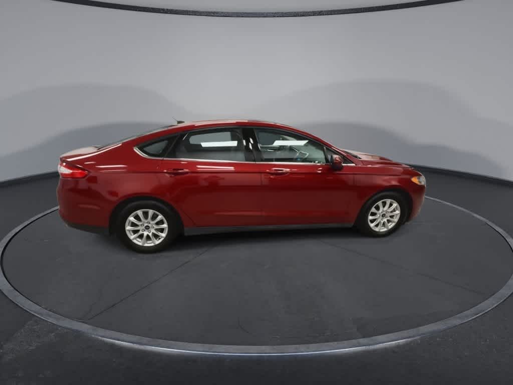 Ford Fusion S 2015