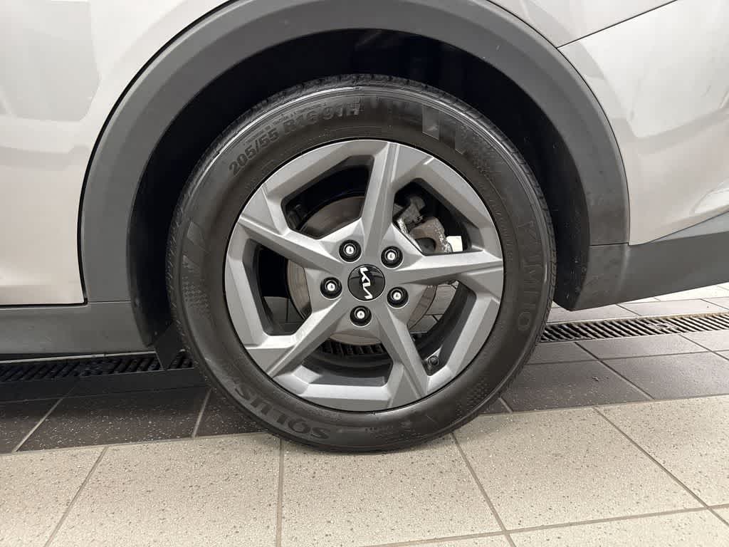 Kia K4 LXS 2025