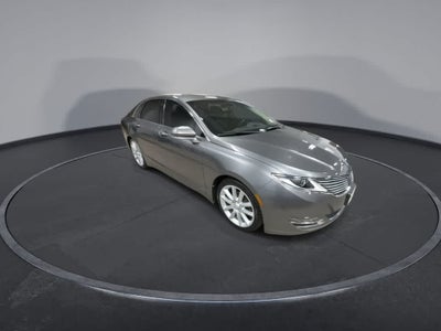 Lincoln MKZ de 4 puertas con tracción total, 2014