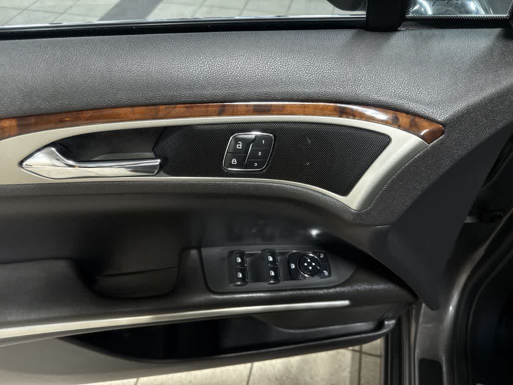 Lincoln MKZ de 4 puertas con tracción total, 2014