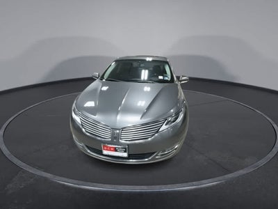 Lincoln MKZ de 4 puertas con tracción total, 2014